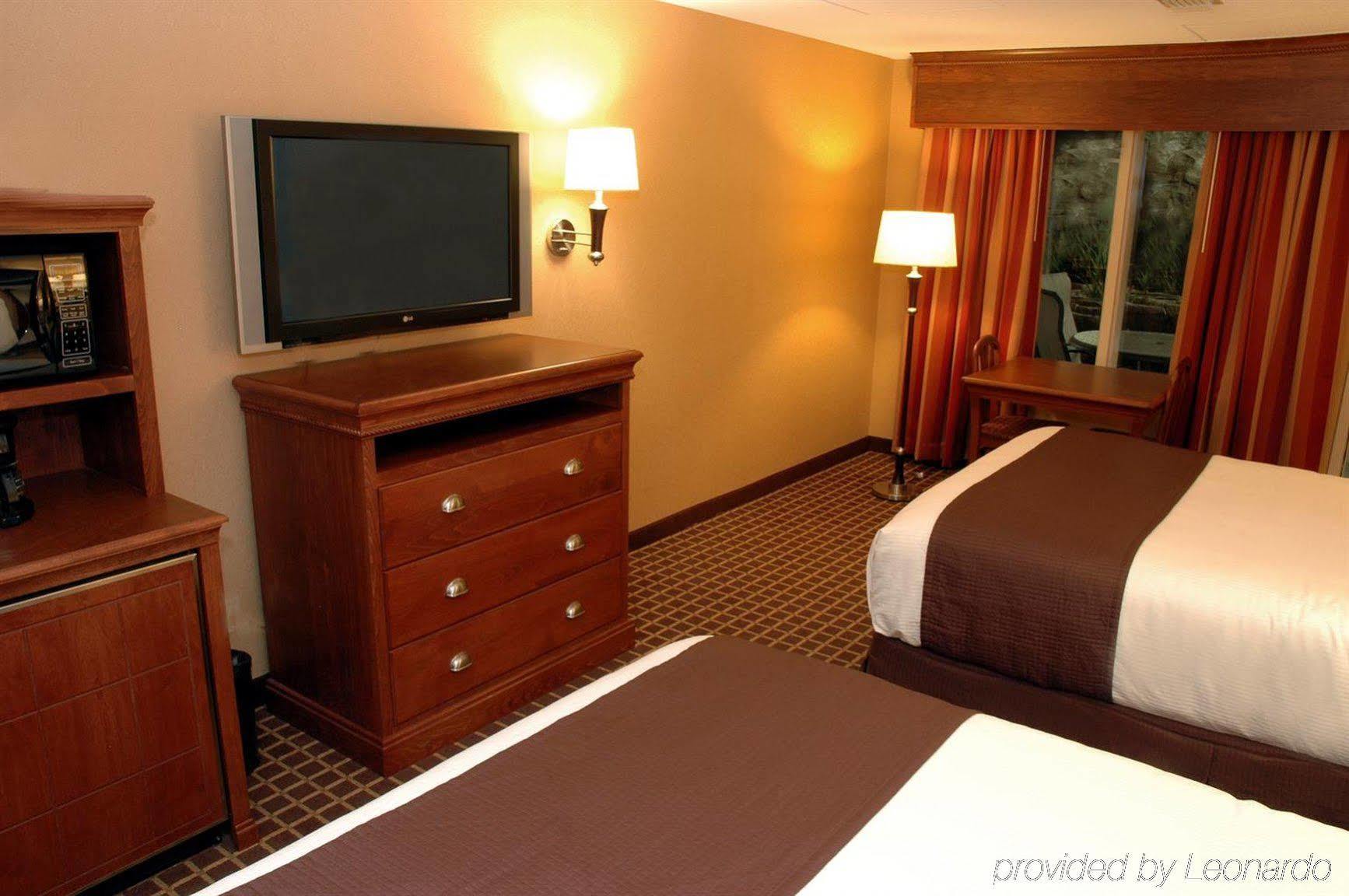 C'Mon Inn Billings Room photo